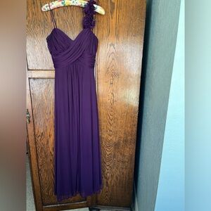 Betsy & Adam Grecian One Shoulder Floral Shoulder eggplant Long Gown size 6